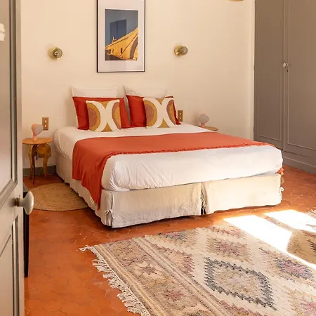 Le Prieure Notre-dame Montfrin