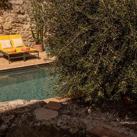 Guest house Le Prieure Notre-dame Montfrin