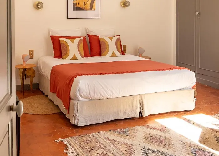 Le Prieure Notre-dame Montfrin